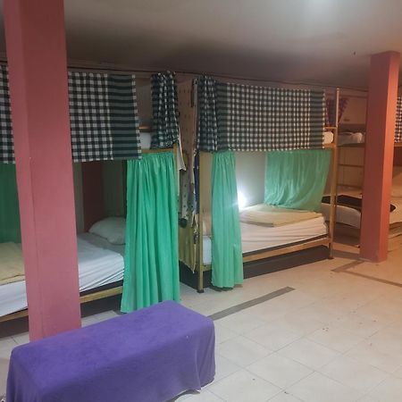 Lucky Dorm Hostel Phi Phi Don Exterior foto