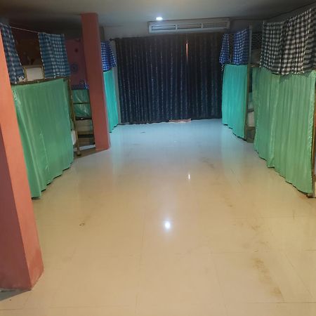 Lucky Dorm Hostel Phi Phi Don Exterior foto
