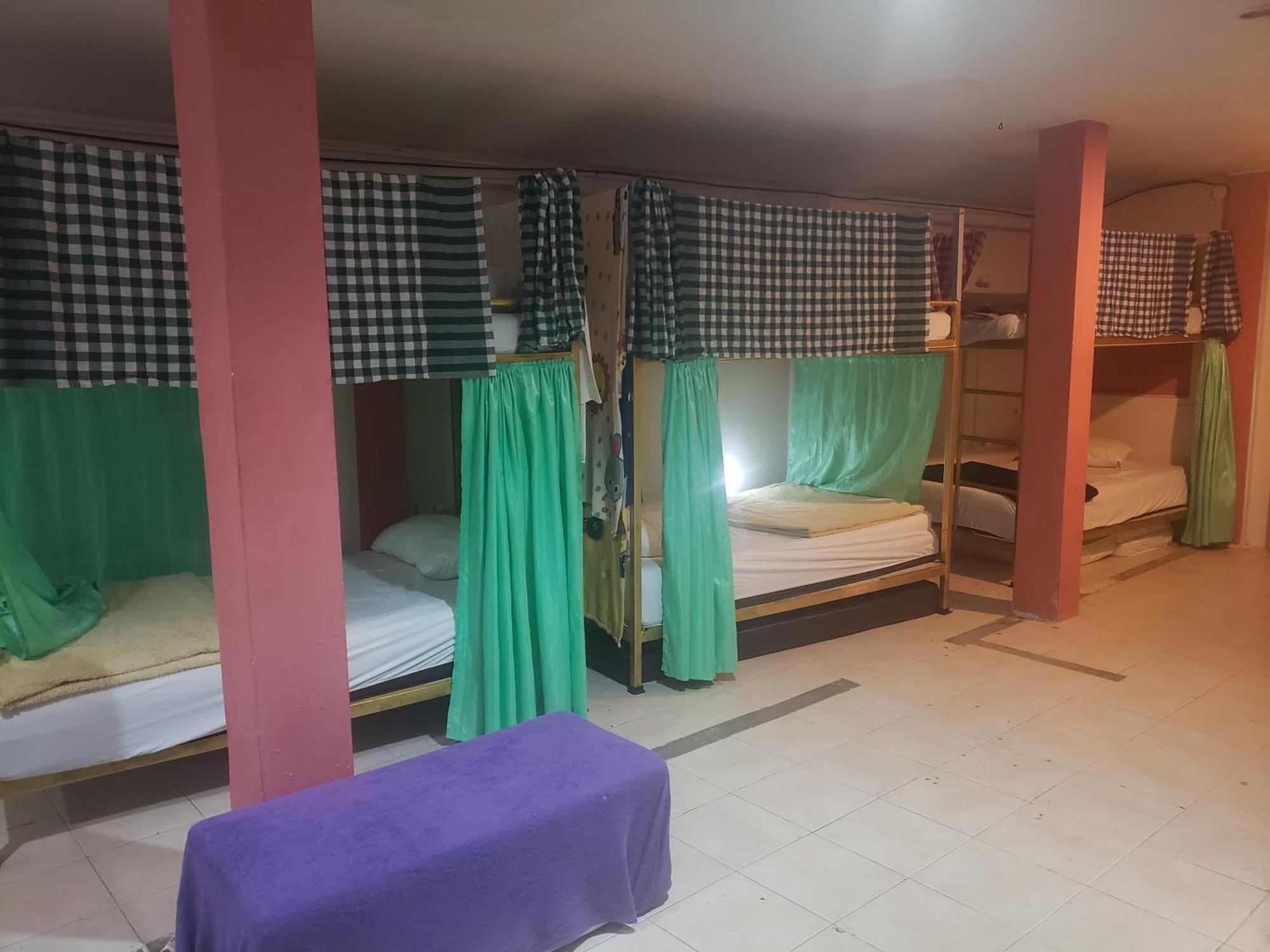 Lucky Dorm Hostel Phi Phi Don Exterior foto